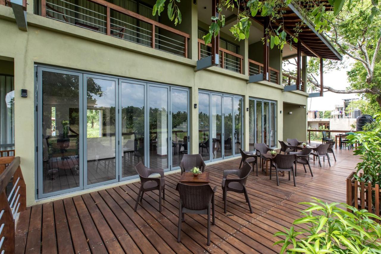 Hotel Earls Rajarata Anuradhapura Esterno foto