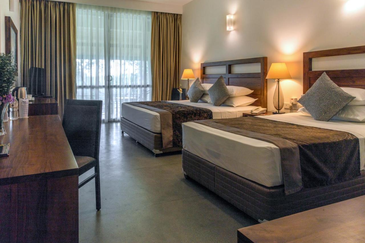 Hotel Earls Rajarata Anuradhapura Esterno foto