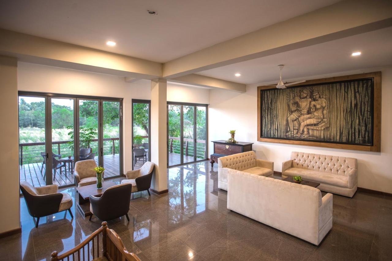 Hotel Earls Rajarata Anuradhapura Esterno foto