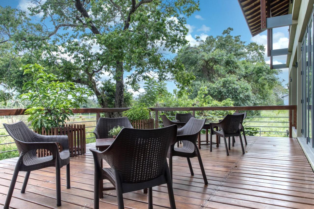 Hotel Earls Rajarata Anuradhapura Esterno foto